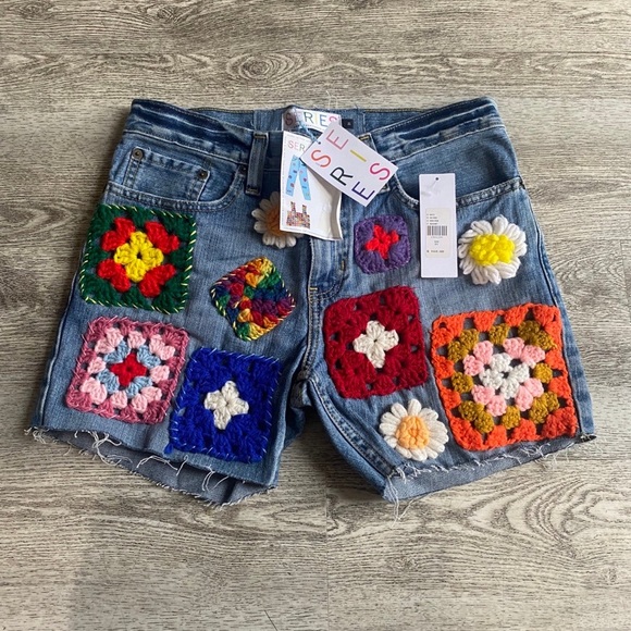 Urban Outfitters THE SERIES Granny Denim Short NWT SZ 31” - Picture 2 of 7